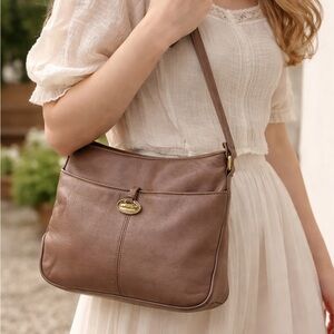 Etienne Aigner Vintage Leather Shoulder Bag Tan Crossbody Purse 90s Minimalist